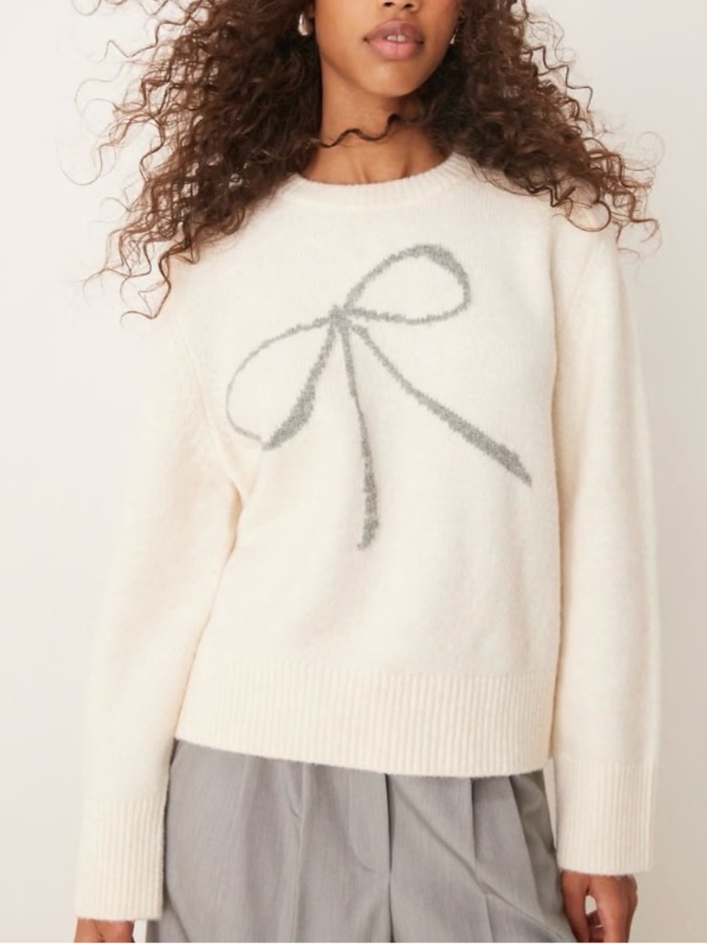Abercrombie & Fitch Cream Crewneck Sweater with Gray Bow NWT S